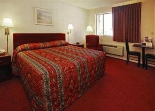фото отеля Latham Inn