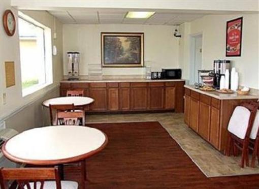 фото отеля Econo Lodge Inn & Suites Carbondale (Illinois)