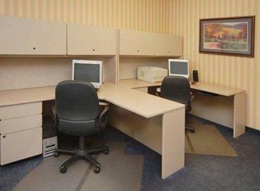 фото отеля Comfort Suites Southfield