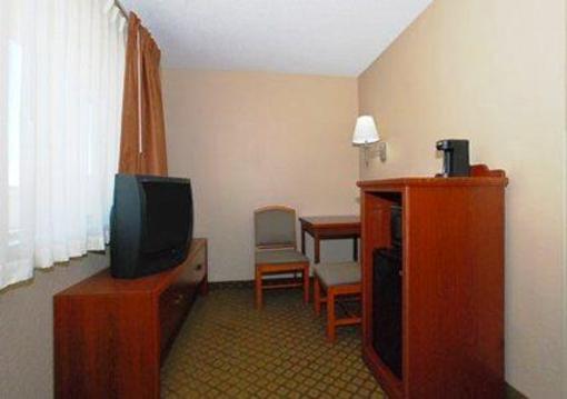 фото отеля Econo Lodge Kearney (Nebraska)