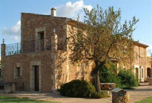 фото отеля Agroturismo Es Quatre Cantons Hotel Binissalem