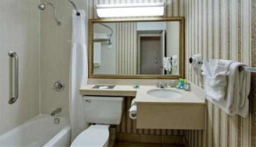 фото отеля Radisson Hotel Rochester Airport
