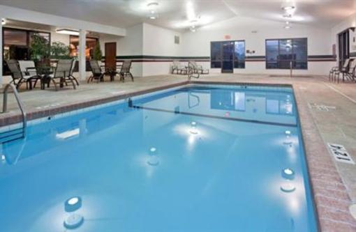 фото отеля Holiday Inn Express Warrensburg