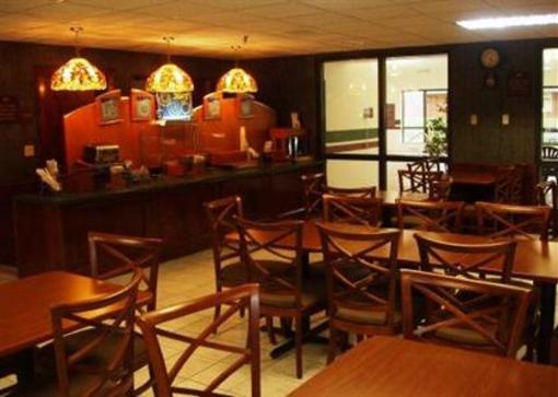 фото отеля Holiday Inn Express Warrensburg