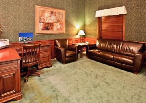 фото отеля Holiday Inn Express Warrensburg