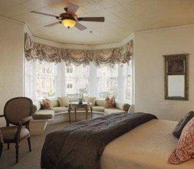 фото отеля Washington Square Inn