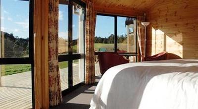фото отеля Astelia Lodge