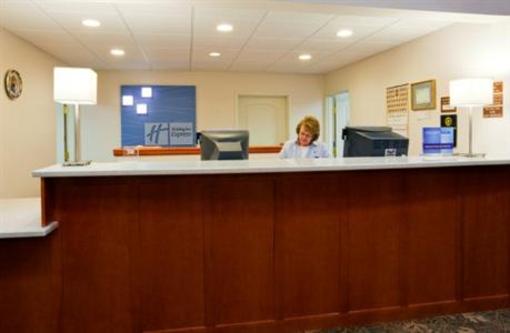 фото отеля Holiday Inn Express Hotel and Suites Winner