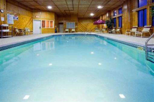 фото отеля Holiday Inn Express Hotel and Suites Winner