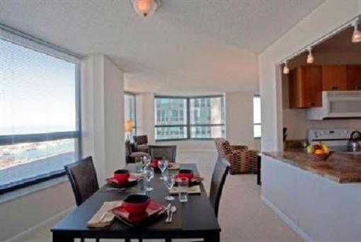 фото отеля Manilow Suites North Harbor Tower Chicago