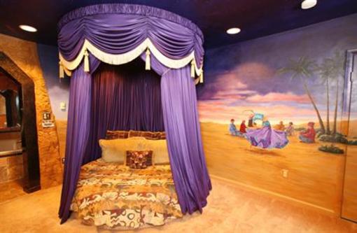 фото отеля Black Swan Inn Luxurious Theme Suites