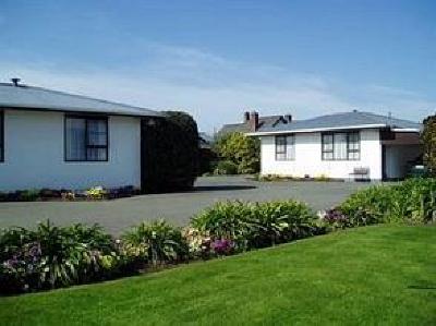 фото отеля Canterbury Court Motel