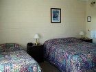 фото отеля Canterbury Court Motel