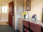фото отеля Canterbury Court Motel