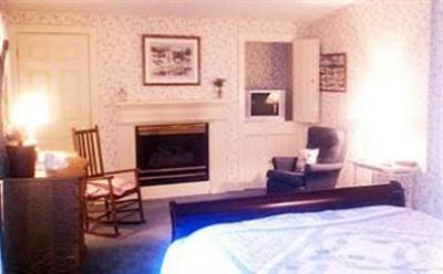 фото отеля West Dover Inn