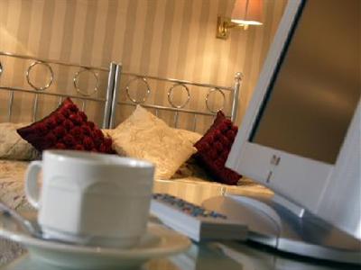 фото отеля Bear Hotel Crickhowell