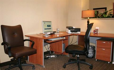 фото отеля Hampton Inn Doylestown