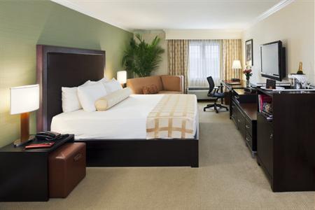 фото отеля Westminster Hotel Livingston (New Jersey)