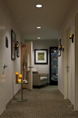фото отеля Westminster Hotel Livingston (New Jersey)