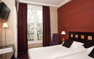 фото отеля Hotel De La Jatte Neuilly-sur-Seine