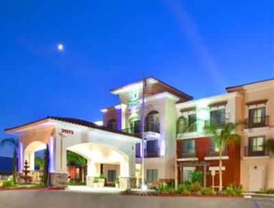 фото отеля Holiday Inn Express Hotel & Suites Lake Elsinore