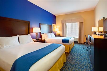 фото отеля Holiday Inn Express Hotel & Suites Lake Elsinore