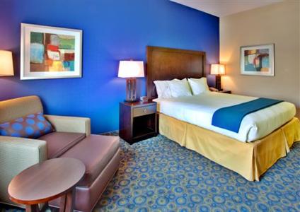 фото отеля Holiday Inn Express Hotel & Suites Lake Elsinore