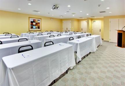 фото отеля Holiday Inn Express Hotel & Suites Lake Elsinore