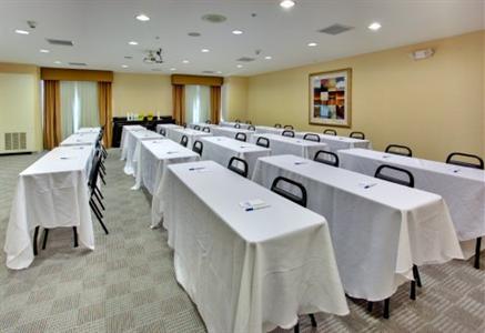 фото отеля Holiday Inn Express Hotel & Suites Lake Elsinore