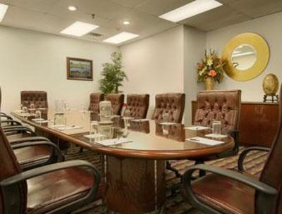 фото отеля Days Hotel East Brunswick