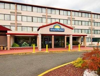 фото отеля Days Hotel East Brunswick