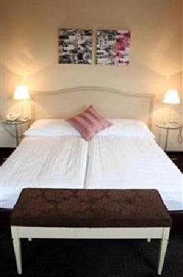 фото отеля Neufeld Hotel Zurich