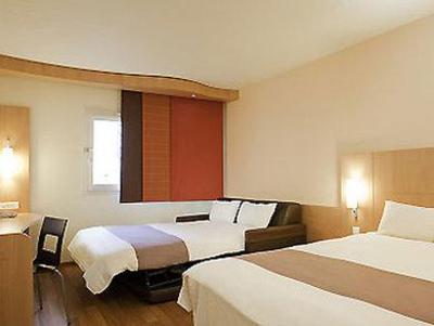 фото отеля Ibis Paris Pantin Eglise