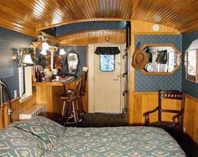 фото отеля Featherbed Railroad Bed & Breakfast Resort