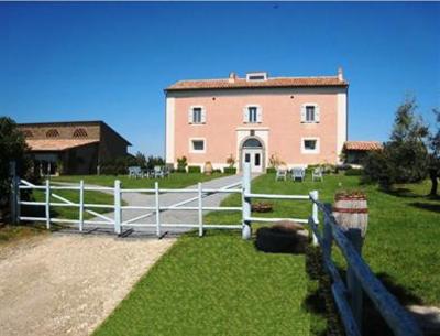 фото отеля Agriturismo Casale Bonaparte di Simona Archibusacci