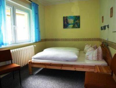 фото отеля Pension Am Waldesrand
