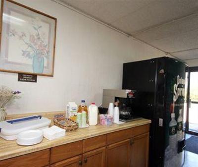 фото отеля American Budget Inn