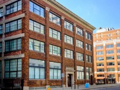 фото отеля Marriott Execustay Apartments 10th Street Lofts Downtown Des Moines