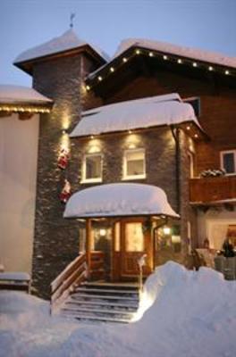 фото отеля Wohlfuehlhotel Berg Heil Holzgau