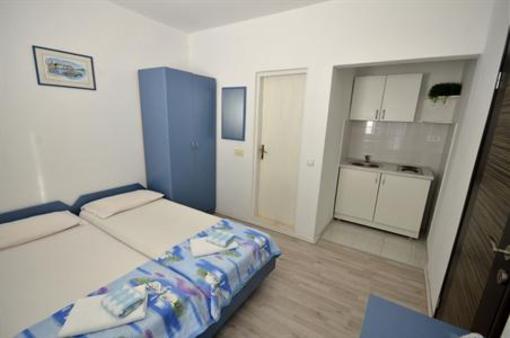 фото отеля Apartments Cenic