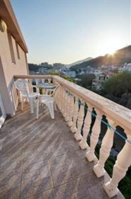 фото отеля Apartments Cenic