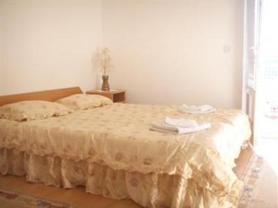 фото отеля Apartments Cenic