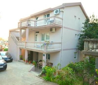 фото отеля Apartments Cenic
