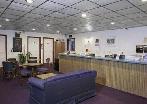 фото отеля Econo Lodge Inn & Suites White Haven
