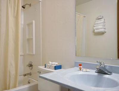 фото отеля Super 8 Carroll North