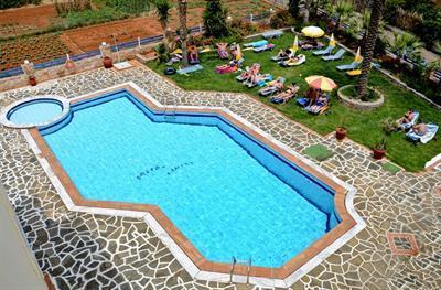 фото отеля Cretan Family Apartments