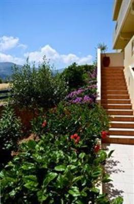 фото отеля Cretan Family Apartments