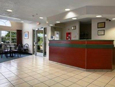 фото отеля Microtel Inn & Suites Charlotte Matthews