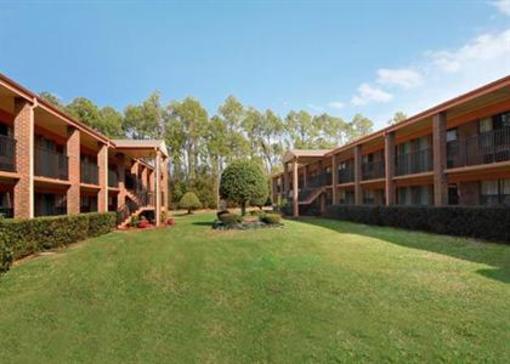 фото отеля Quality Inn Pensacola