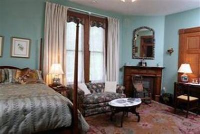 фото отеля Sweetwater Branch Inn